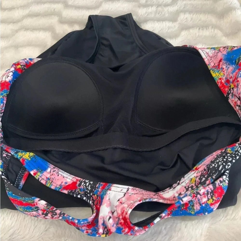 Attracosports‎ Women’s Sport Swimsuit Size Small UPF50